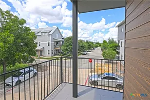 1208 N Academy Ave, New Braunfels, TX 78130 - Photo 7