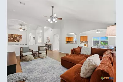 523 Walnut Heights Boulevard, New Braunfels, TX 78130 - Photo 5