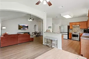 523 Walnut Heights Blvd, New Braunfels, TX 78130 - Photo 9