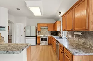 523 Walnut Heights Blvd, New Braunfels, TX 78130 - Photo 11