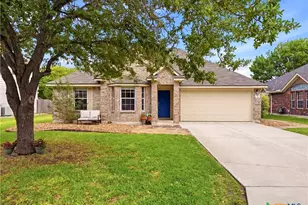 523 Walnut Heights Blvd, New Braunfels, TX 78130 - Photo 1