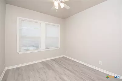 803 N 8th Street, Temple, TX 76501 - Photo 17