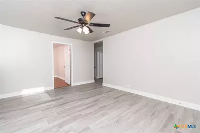 803 N 8th Street, Temple, TX 76501 - Photo 3