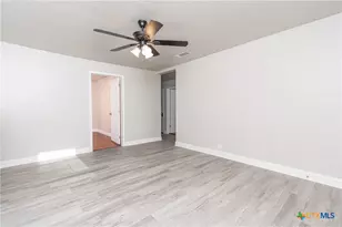 803 N 8th St, Temple, TX 76501 - Photo 3