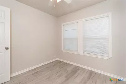 803 N 8th Street, Temple, TX 76501 - Photo 19