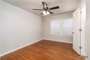 803 N 8th St, Temple, TX 76501 - Photo 11