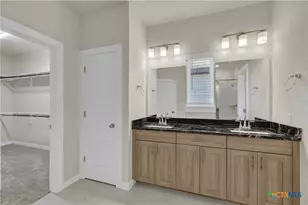 15418 Ivory Hls, San Antonio, TX 78247 - Photo 17