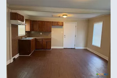 801 E Park Avenue, Victoria, TX 77901 - Photo 3