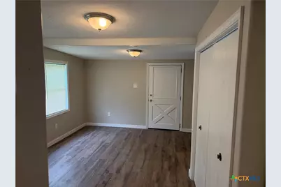 801 E Park Avenue, Victoria, TX 77901 - Photo 5