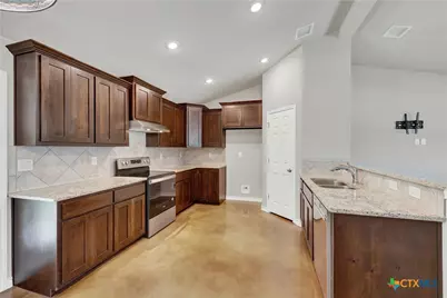 3211 Hunter Road, New Braunfels, TX 78132 - Photo 7