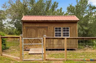 757 Jackson Rd, Kingsbury, TX 78638 - Photo 39