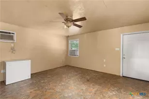 757 Jackson Rd, Kingsbury, TX 78638 - Photo 31