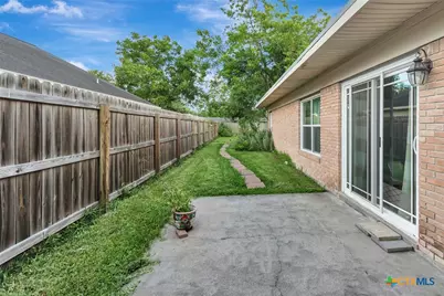 2301 E Walnut Ave, Victoria, TX 77901 - Photo 19