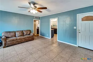 2301 E Walnut Ave, Victoria, TX 77901 - Photo 7
