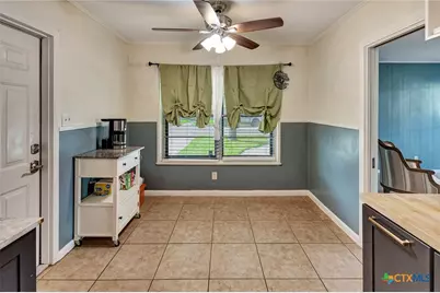 2301 E Walnut Ave, Victoria, TX 77901 - Photo 5
