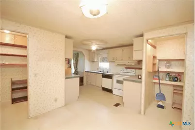 486 County Road 95D, Moulton, TX 77975 - Photo 9
