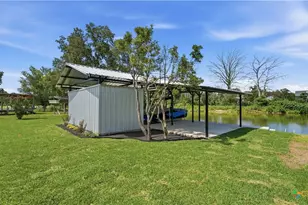 136 Lakeside Dr, Seguin, TX 78155 - Photo 5