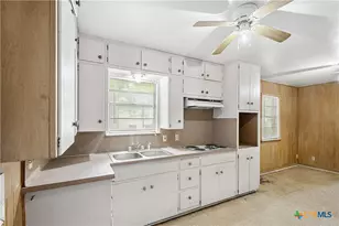 2214 S 43rd St, Temple, TX 76504 - Photo 11