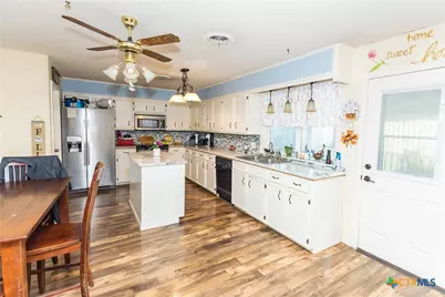 501 Magdalena Drive, Victoria, TX 77904 - Photo 11