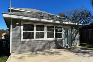 1419 Alamo St, San Marcos, TX 78666 - Photo 21