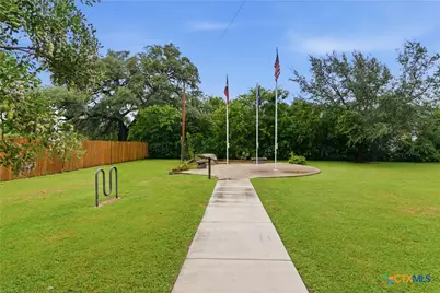 308 S Erkel Avenue, Seguin, TX 78155 - Photo 43