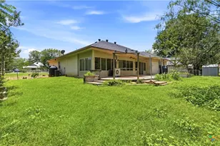 1895 Flaming Oak Dr, New Braunfels, TX 78132 - Photo 41