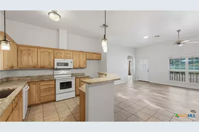 1895 Flaming Oak Drive, New Braunfels, TX 78132 - Photo 15