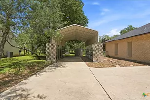 1895 Flaming Oak Dr, New Braunfels, TX 78132 - Photo 3