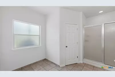 1895 Flaming Oak Drive, New Braunfels, TX 78132 - Photo 29