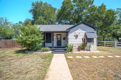 524 E 13th Avenue, Belton, TX 76513 - Photo 1