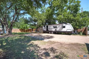 524 E 13th Ave, Belton, TX 76513 - Photo 29