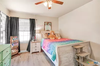 524 E 13th Avenue, Belton, TX 76513 - Photo 25