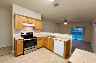 3235 Blue Jay Dr, New Braunfels, TX 78130 - Photo 3