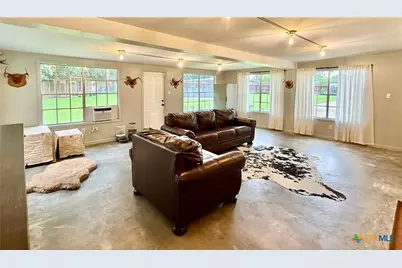1 Circle Lane, Victoria, TX 77904 - Photo 13