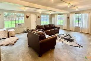 1 Circle Ln, Victoria, TX 77904 - Photo 13
