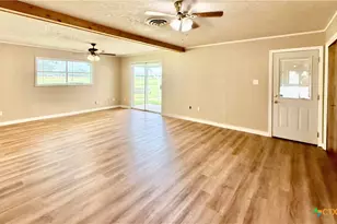 3652 FM1822, Edna, TX 77957 - Photo 15