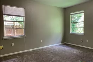 914 Chalk St, Copperas Cove, TX 76522 - Photo 9