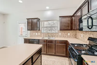 427 Unicorn Ranch, San Antonio, TX 78245 - Photo 9