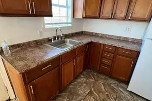 436 Illinois St, Bloomington, TX 77951 - Photo 11