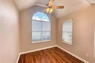521 Woodlake Dr, Mcqueeney, TX 78123 - Photo 29