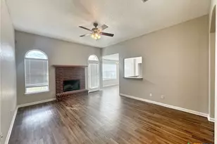 521 Woodlake Dr, Mcqueeney, TX 78123 - Photo 9