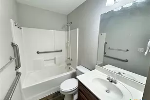 521 Woodlake Dr, Mcqueeney, TX 78123 - Photo 15