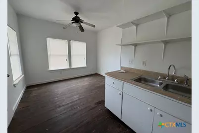 1017 W Nueces Street, Victoria, TX 77901 - Photo 23