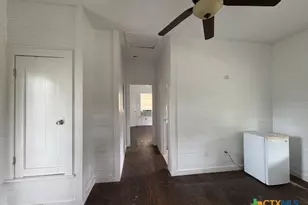 1017 W Nueces St, Victoria, TX 77901 - Photo 7