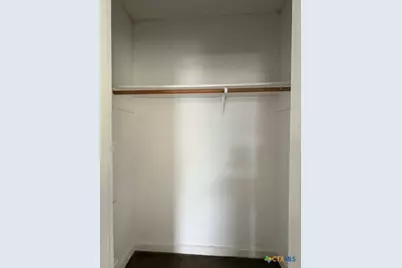 1017 W Nueces Street, Victoria, TX 77901 - Photo 5