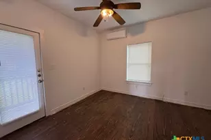 1017 W Nueces St, Victoria, TX 77901 - Photo 25