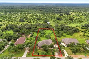 575 Solms Forest, New Braunfels, TX 78132 - Photo 5