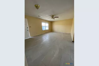 716 Persimmon Pass, Fischer, TX 78623 - Photo 5