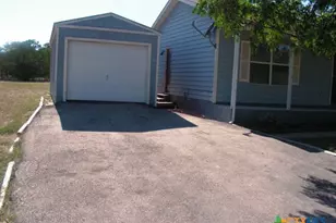 716 Persimmon Pass, Fischer, TX 78623 - Photo 7