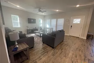 1220 Diamondhead Dr, Canyon Lake, TX 78133 - Photo 3